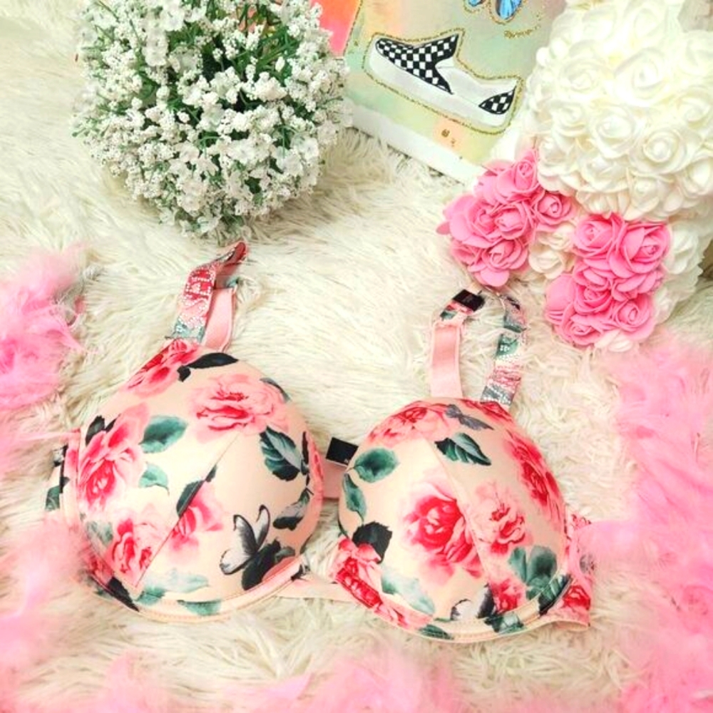 32 C Victoria's Secret floral push up bling bra NWT